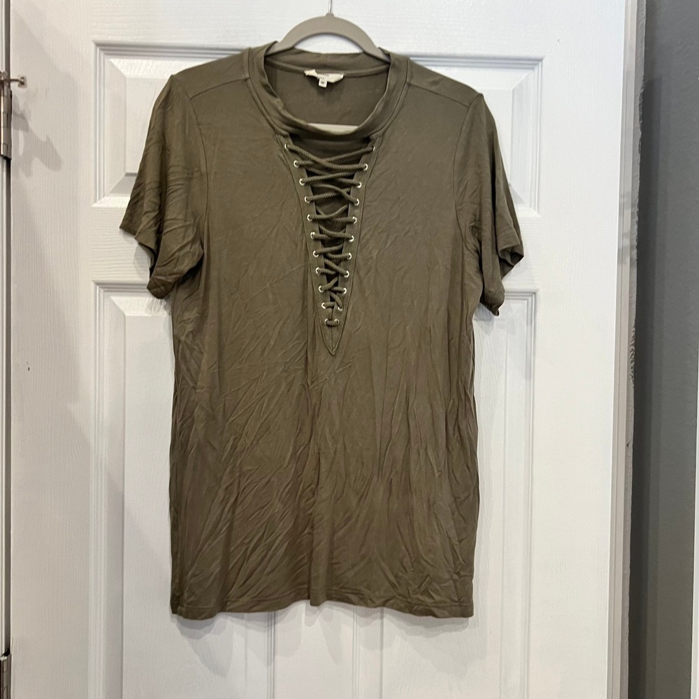 Entro Top Rayon Spandex Olive Green Lace Up Choker Neck Edgy Boho Minimalist M